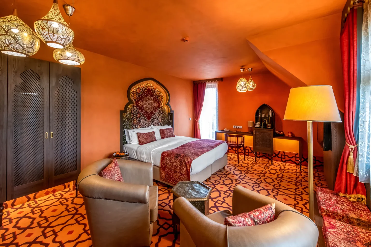 shirazhotel-szobak-galeria2024-marokkoi-erkelyes-szoba1